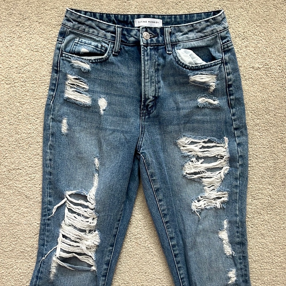 Flying Monkey Ripped Jeans Size 26 LIKE NEW
